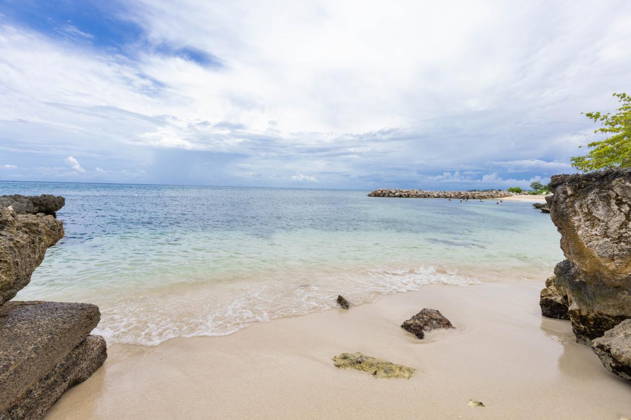 Luxury-1-Bedroom-Resort-Apartment-for-Rent-in-Negril-Jamaica-The-Point-on-Norman-Manley-Blvd Fifth image of 61- Point-norman Manley Blvd in Point, Hanover, Jamaica - property is For Rent