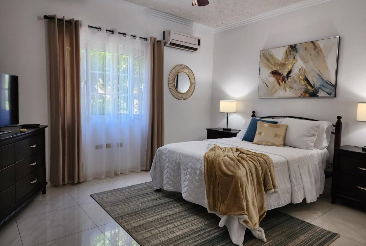 Eleventh image of 15-12 Fairway Ave in Kingston 5, St. Andrew, Jamaica - property is For Rent