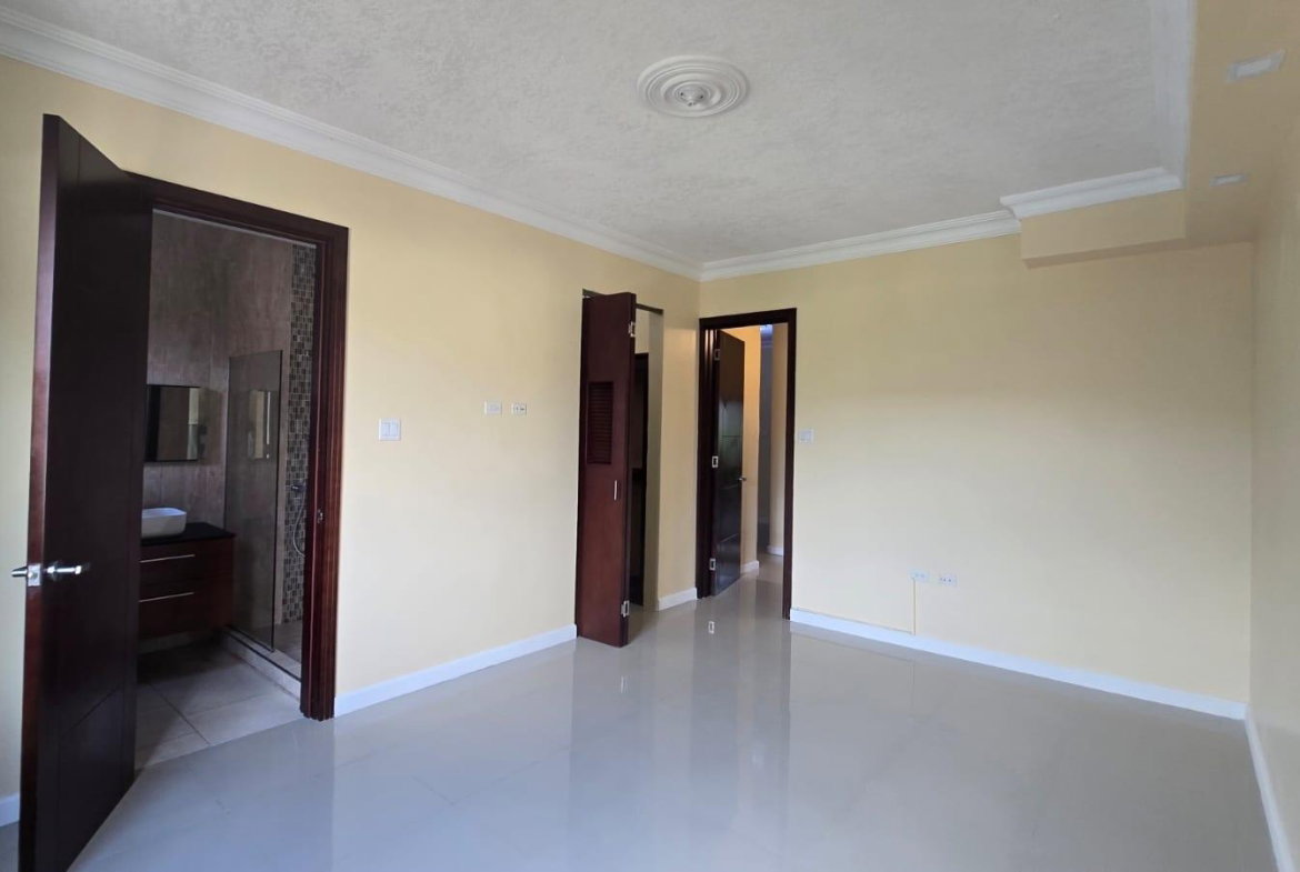 Eleventh image of 17-16 Fairway Avenue, Kingston in Kingston 5, St. Andrew, Jamaica - property is For Rent