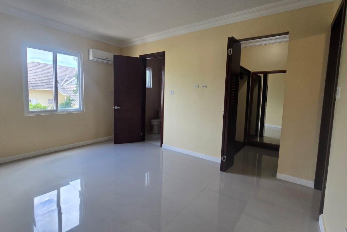 Thirteenth image of 17-16 Fairway Avenue, Kingston in Kingston 5, St. Andrew, Jamaica - property is For Rent