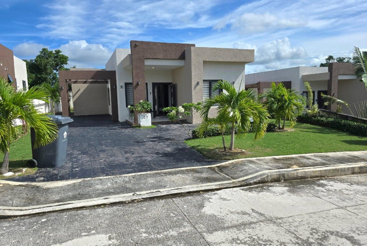 Third image of Lot-39 South Beach Boulevard in Ocho Rios, St. Ann, Jamaica - property is For Rent