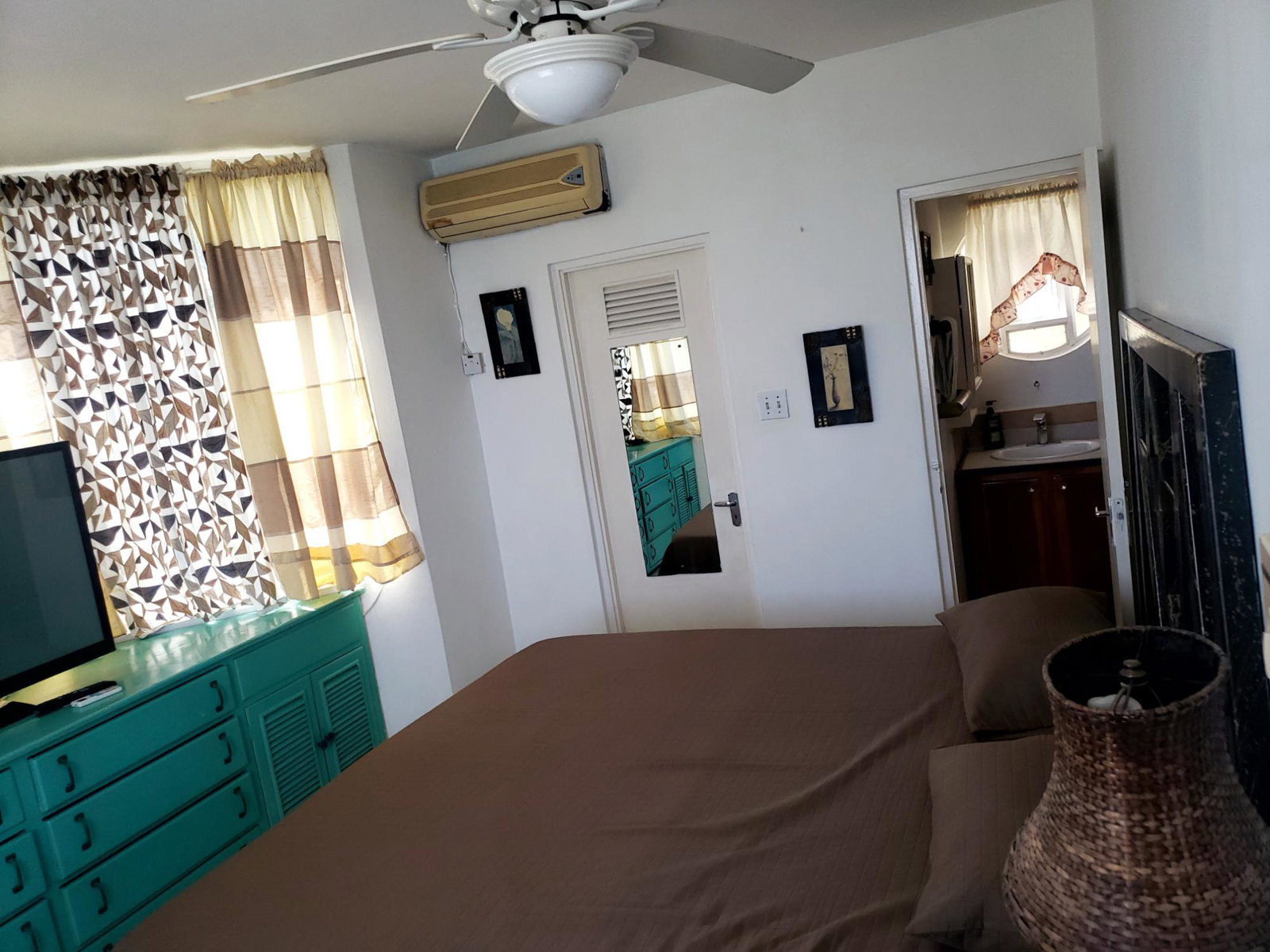 Luxury-2-Bedroom-Resort-Apartment-for-Rent-in-Ocho-Rios-Jamaica-Columbus-Heights Ninth image of D4-d4 Columbus Heights in Ocho Rios, St. Ann, Jamaica - property is For Rent
