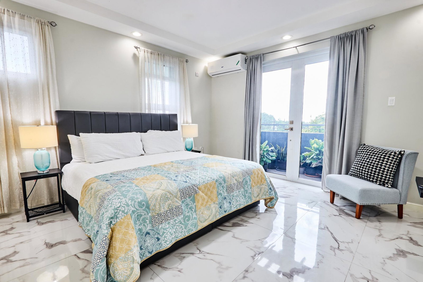 Luxury-3-Bed-Penthouse-Apartment-for-Rent-in-St.-Andrew-Jamaica Tenth image of 7-6 Winston Ave in Kingston 6, St. Andrew, Jamaica - property is For Rent