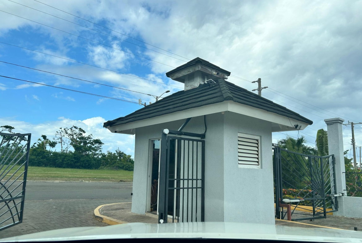 Seventeenth image of U301- Fern Court in Richmond, St. Ann, Jamaica - property is For Rent