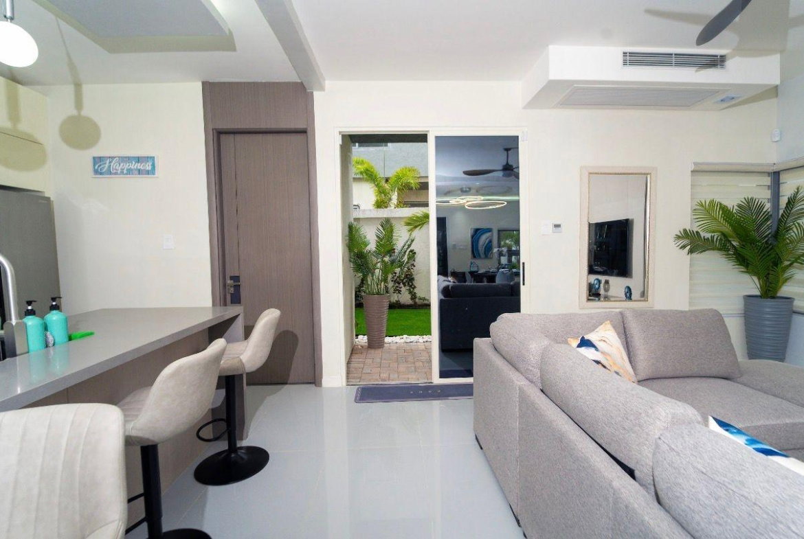 Tenth image of 290- Paraddisiac Beach Club in Richmond, St. Ann, Jamaica - property is For Rent