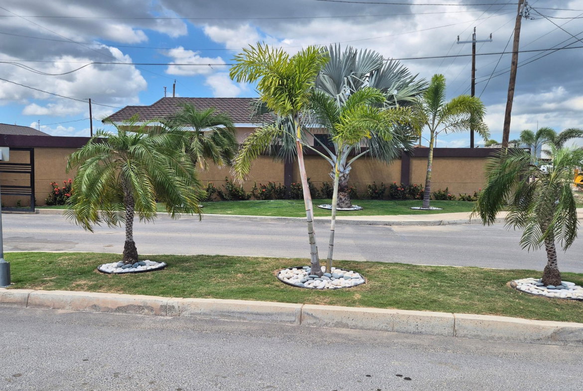 Second image of 265- Oak Estate in Bernard Lodge, St. Catherine, Jamaica - property is For Rent