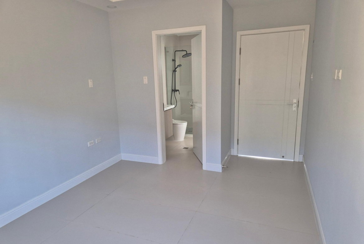 Eleventh image of 265- Oak Estate in Bernard Lodge, St. Catherine, Jamaica - property is For Rent