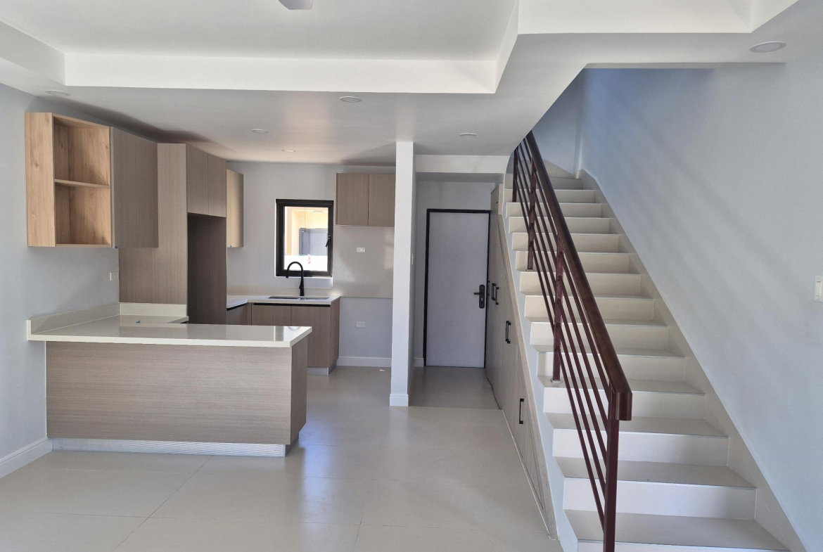 Fifth image of 265- Oak Estate in Bernard Lodge, St. Catherine, Jamaica - property is For Rent