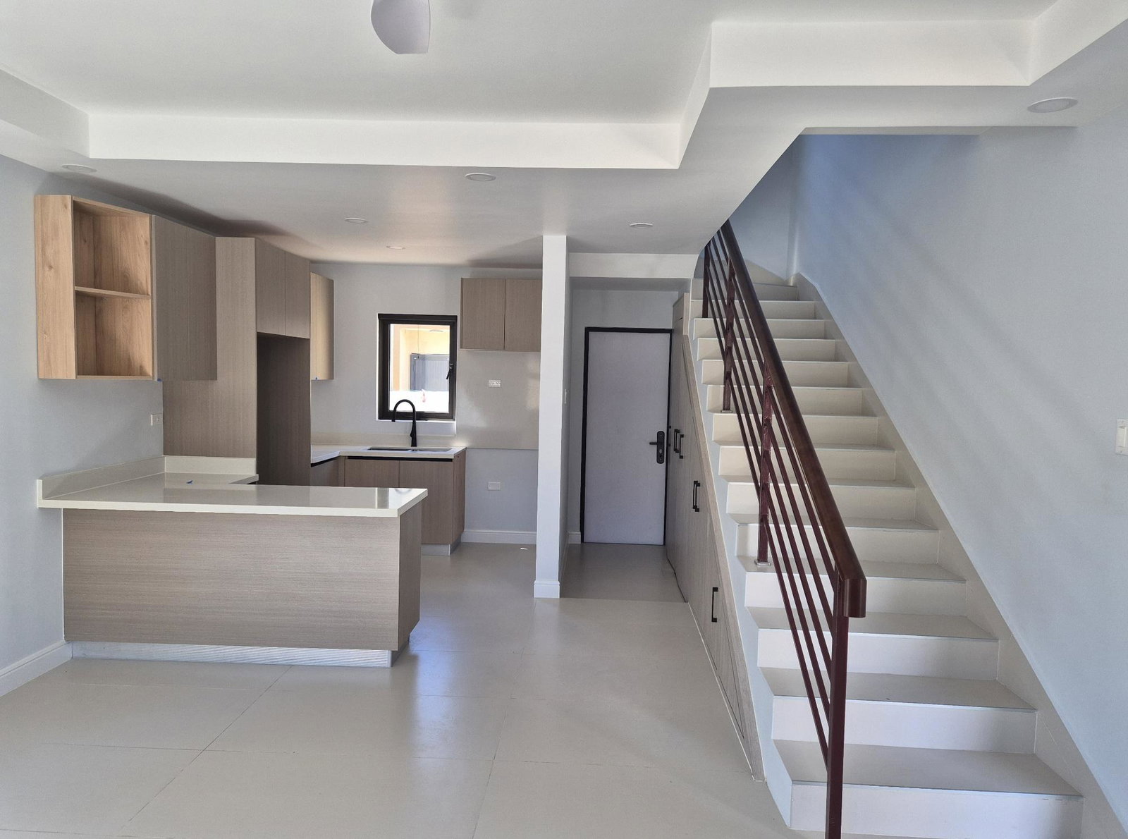 Fifth image of 265- Oak Estate in Bernard Lodge, St. Catherine, Jamaica - property is For Rent