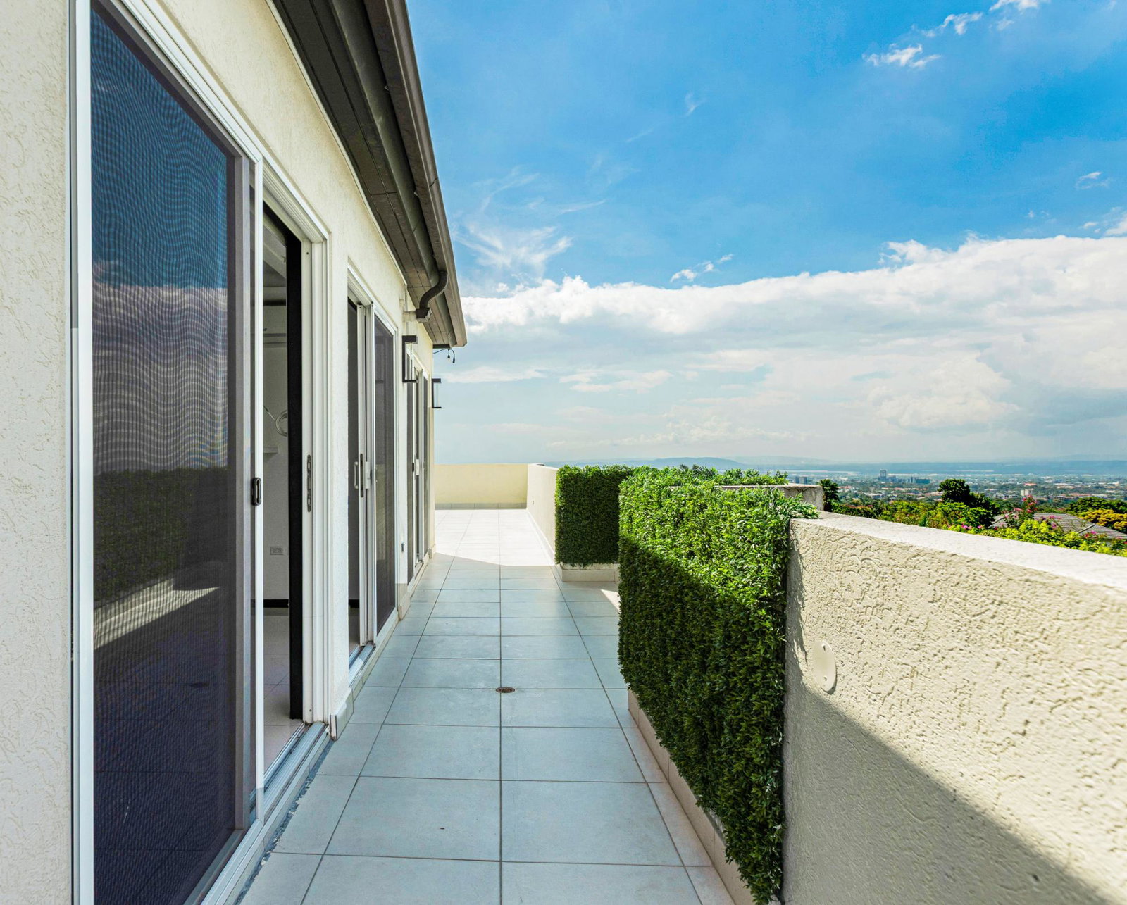 Thirteenth image of 25-5-7 Degenhart Close in Kingston 6, St. Andrew, Jamaica - property is For Rent