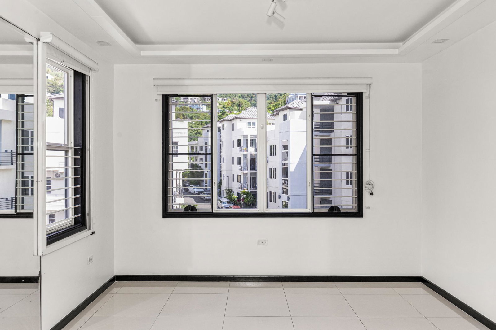 Eighth image of 25-5-7 Degenhart Close in Kingston 6, St. Andrew, Jamaica - property is For Rent