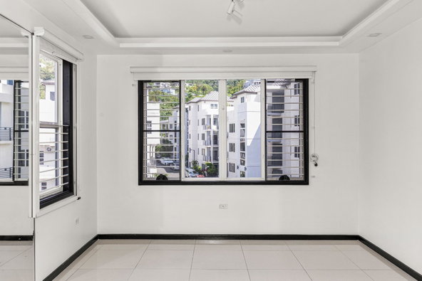 Eighth image of 25-5-7 Degenhart Close in Kingston 6, St. Andrew, Jamaica - property is For Rent