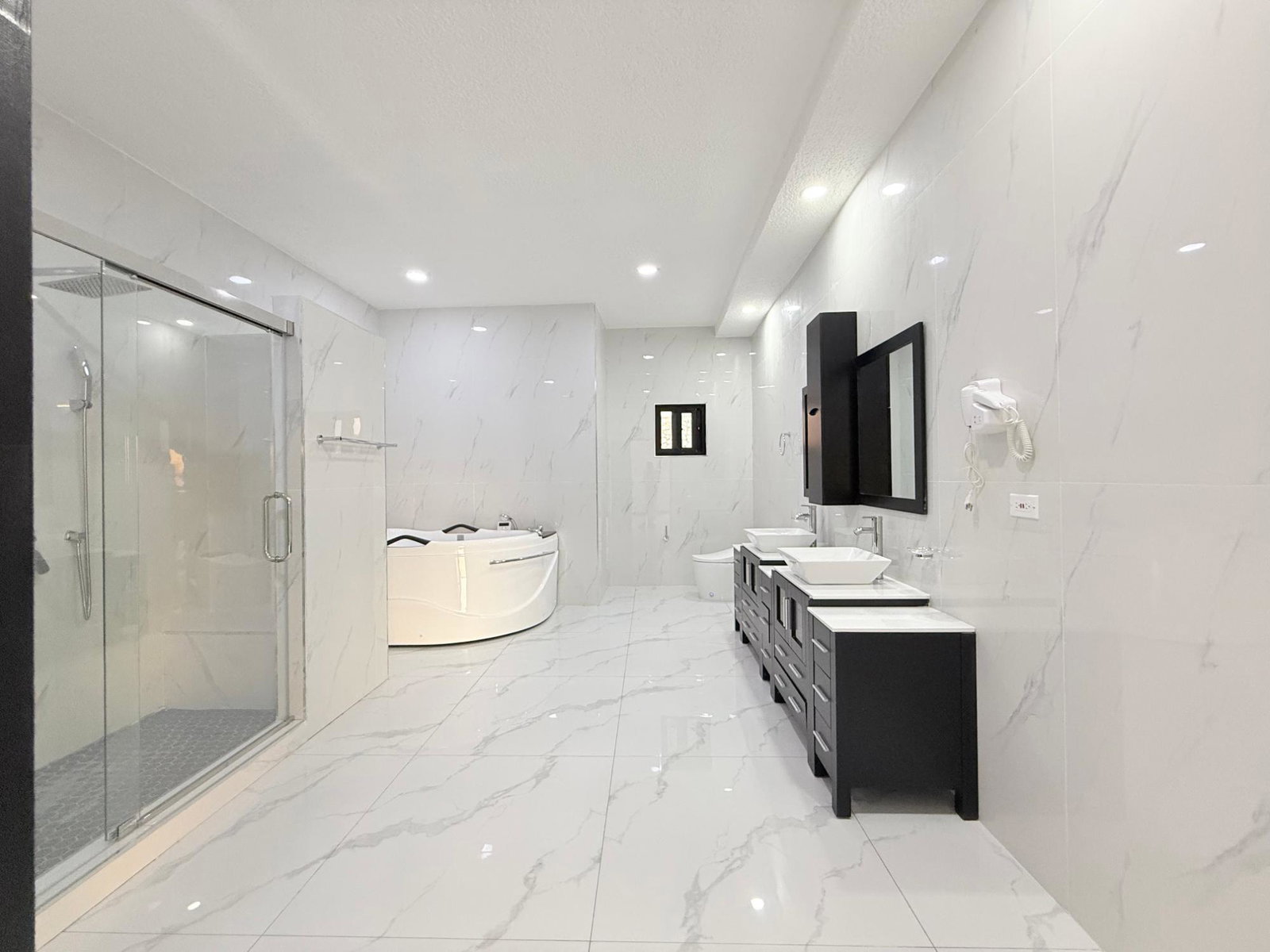 Seventh image of 7-11-13 Hill Road, Kingston 8 in Constant Spring P.O., St. Andrew, Jamaica - property is For Rent