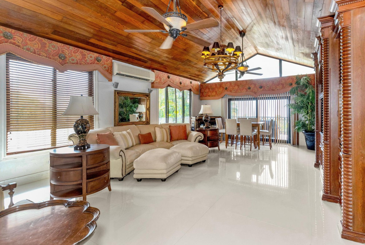 Thirteenth image of 6 Garden View in Kingston 8, St. Andrew, Jamaica - property is For Rent