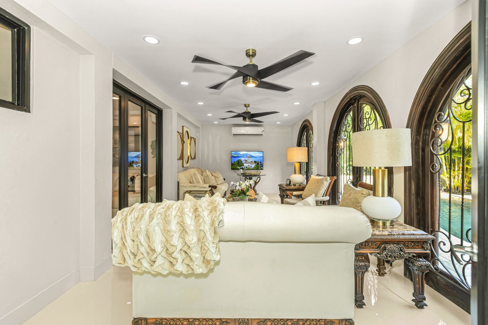 Luxury-5-Bedroom-Estate-for-Rent-in-Cherry-Gardens-St.-Andrew-Jamaica Ninth image of 6 Garden View in Kingston 8, St. Andrew, Jamaica - property is For Rent