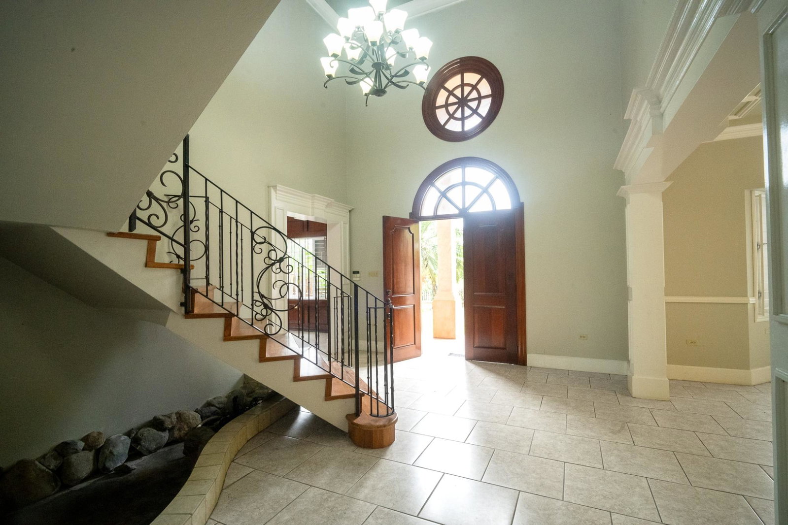 Second image of 16 Farringdon Heights in Kingston 6, St. Andrew, Jamaica - property is For Rent