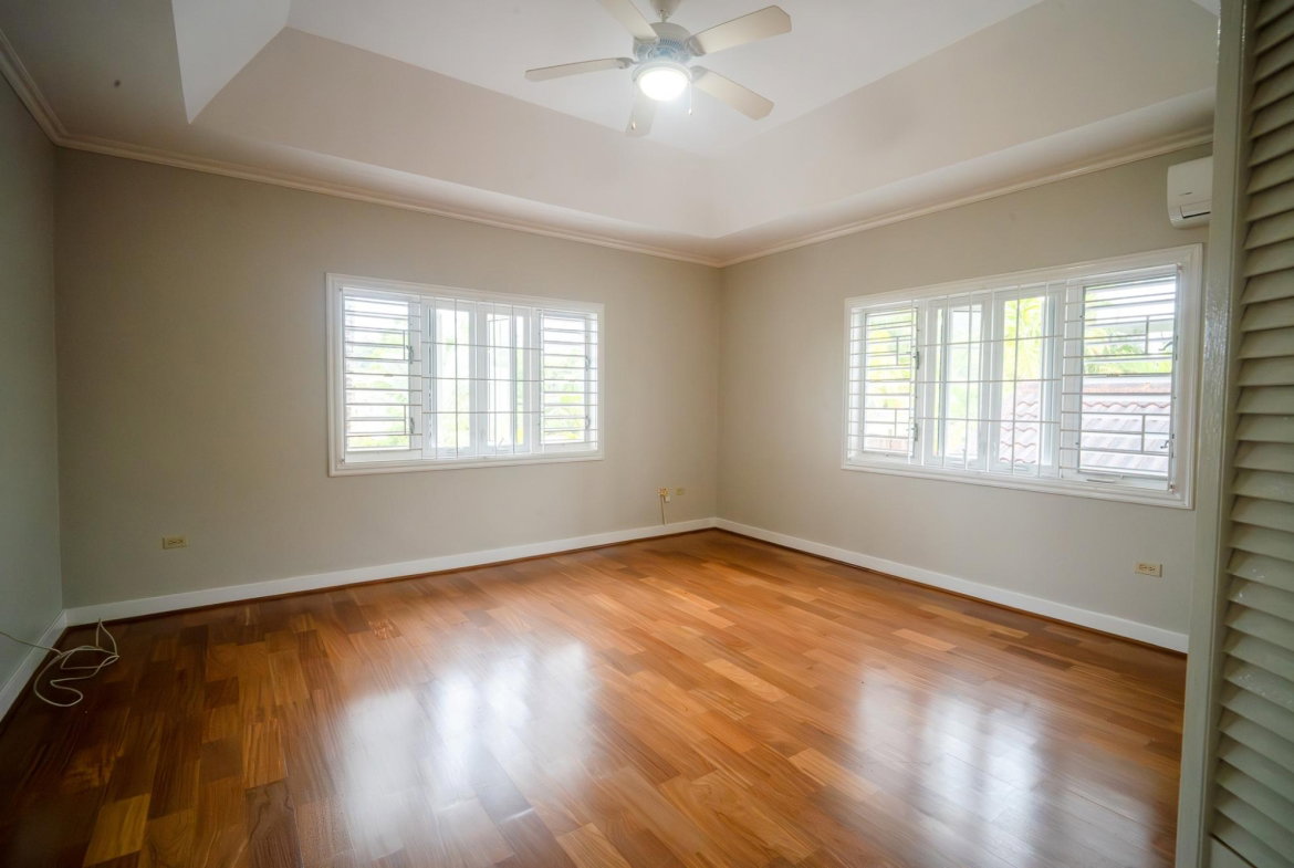 Eighteenth image of 16 Farringdon Heights in Kingston 6, St. Andrew, Jamaica - property is For Rent