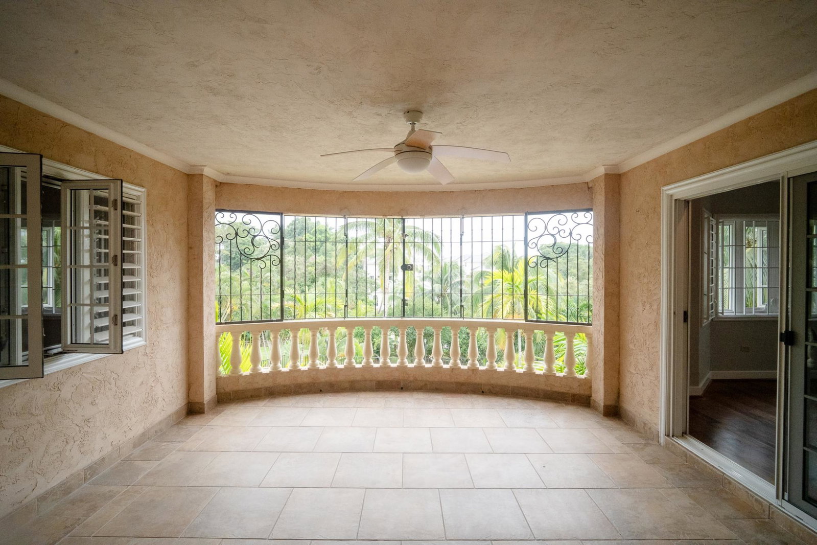 Twenty-Second image of 16 Farringdon Heights in Kingston 6, St. Andrew, Jamaica - property is For Rent