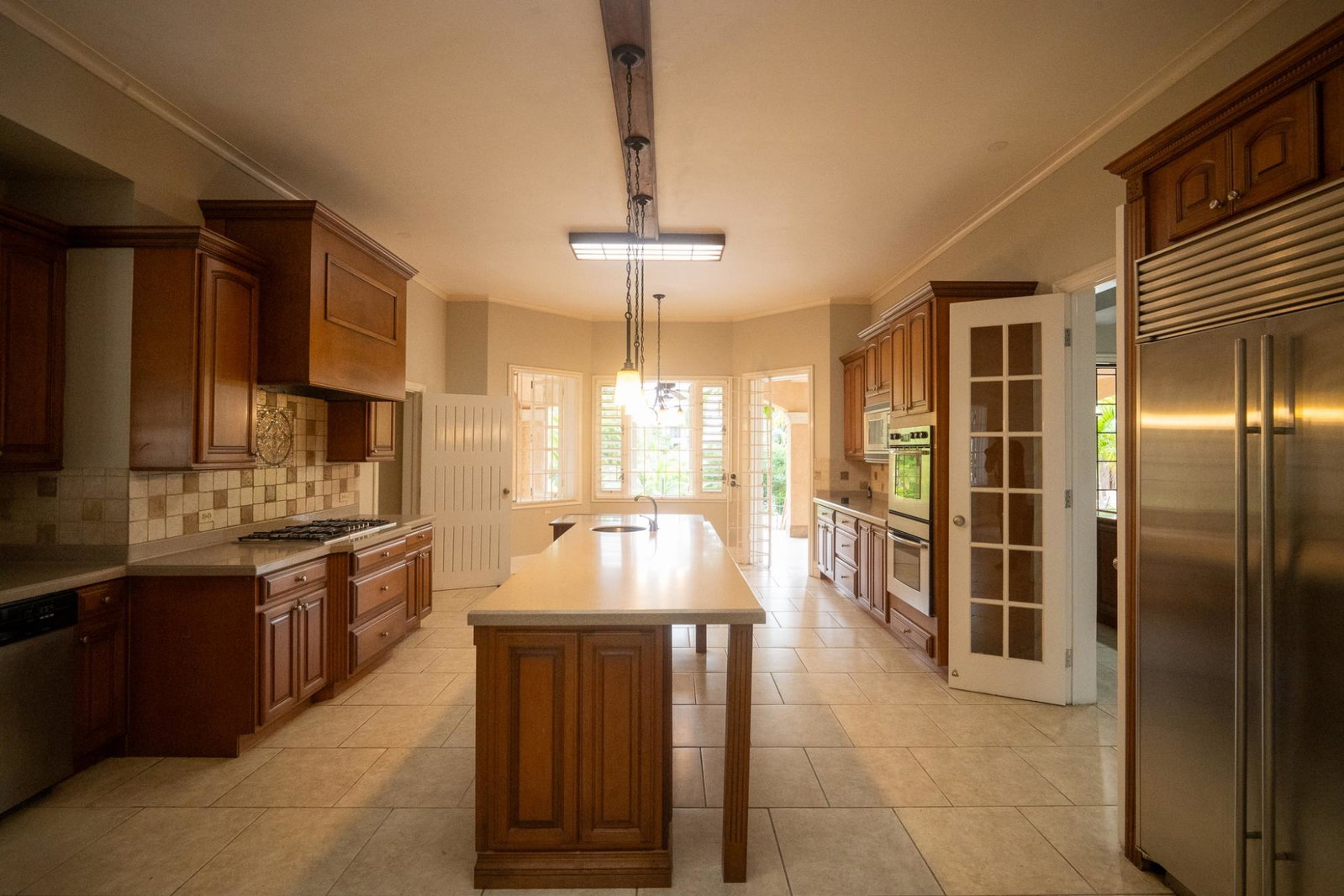 Ninth image of 16 Farringdon Heights in Kingston 6, St. Andrew, Jamaica - property is For Rent