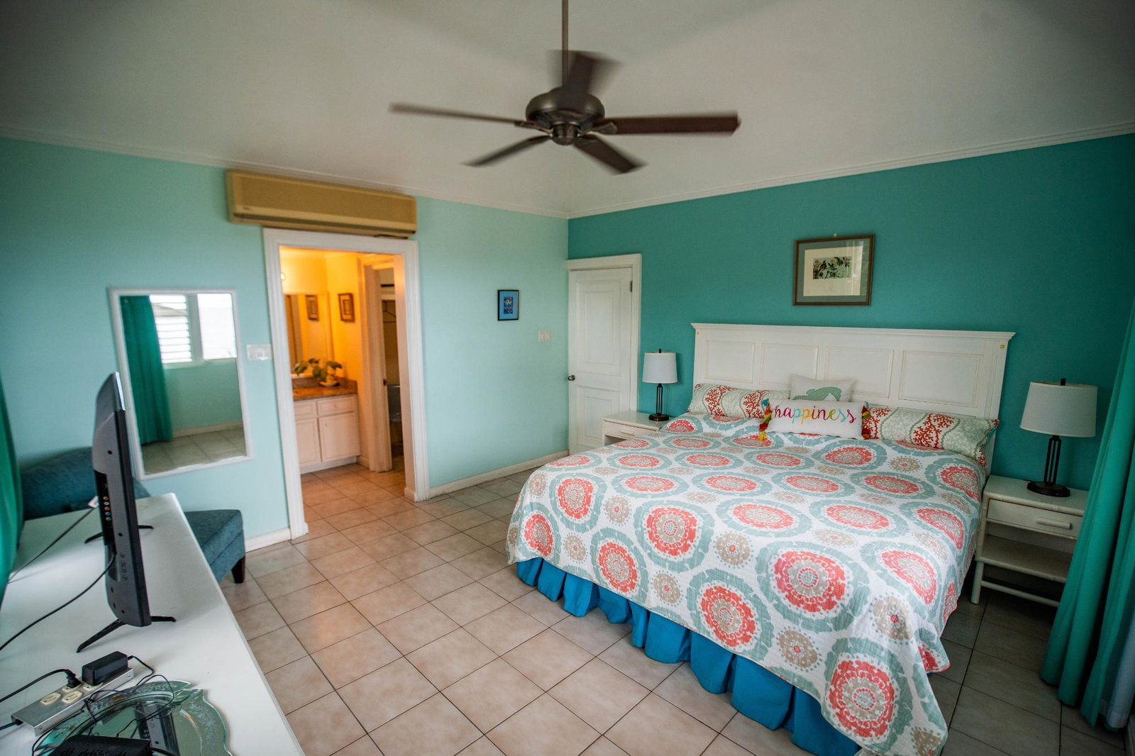 Luxury-Beachfront-Penthouse-for-Rent-in-Ocho-Rios-Jamaica-3-Bedroom-Resort-Apartment Fourteenth image of a 6-127 Main Street Ocho Rios in Ocho Rios, St. Ann, Jamaica - property is For Rent