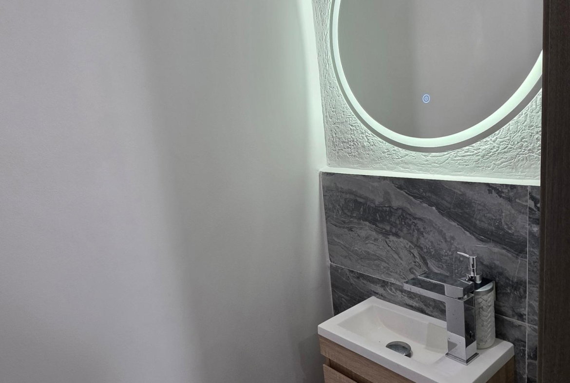 Twelfth image of 407-22 Wellington in Kingston 6, St. Andrew, Jamaica - property is For Rent