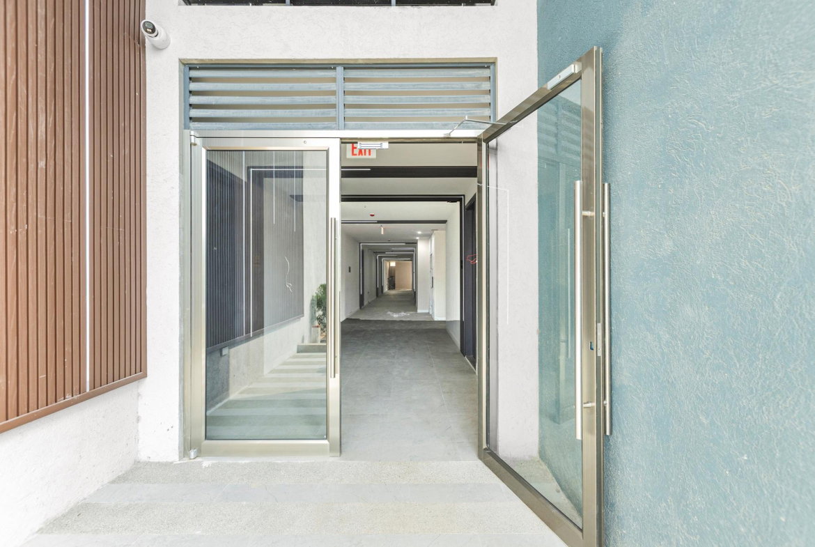 Sixteenth image of 407-22 Wellington in Kingston 6, St. Andrew, Jamaica - property is For Rent