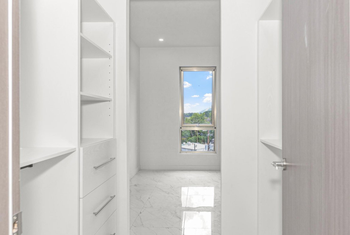 Seventh image of 407-22 Wellington in Kingston 6, St. Andrew, Jamaica - property is For Rent