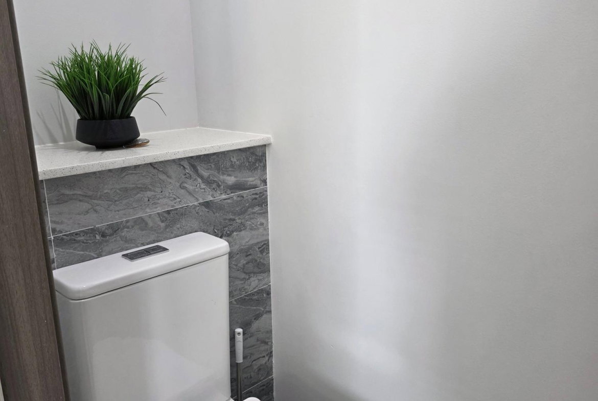 Tenth image of 407-22 Wellington in Kingston 6, St. Andrew, Jamaica - property is For Rent