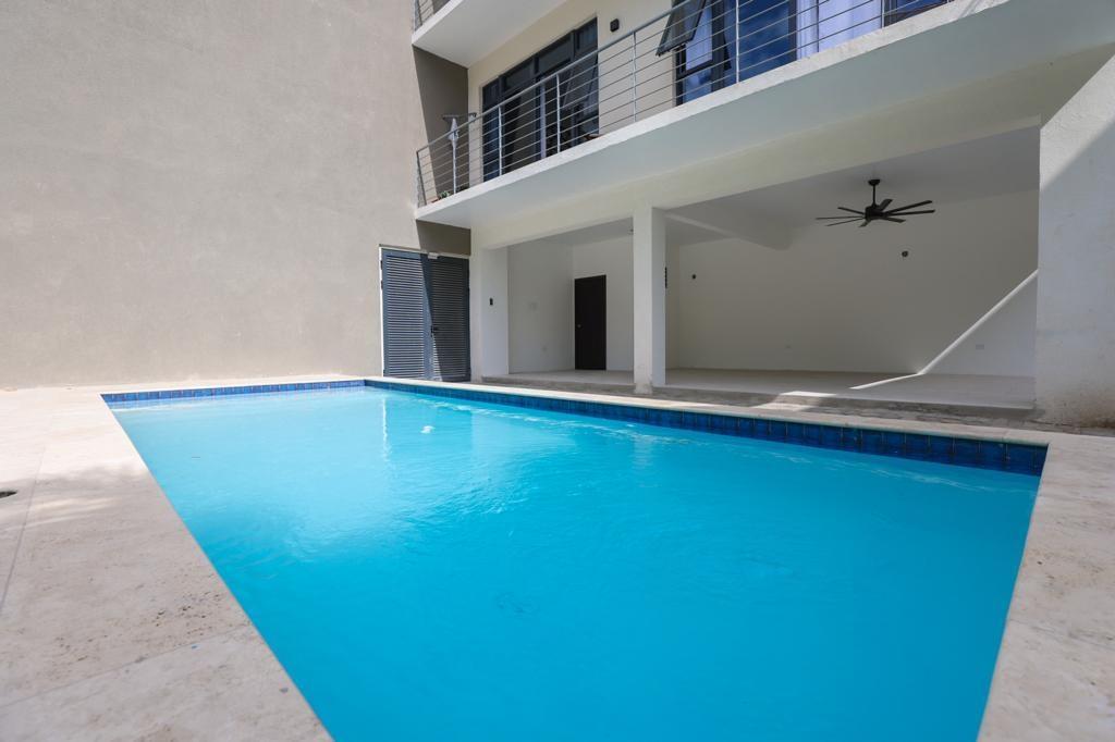 Fourteenth image of 104-4 Sunset Drive in Constant Spring P.O., St. Andrew, Jamaica - property is For Rent
