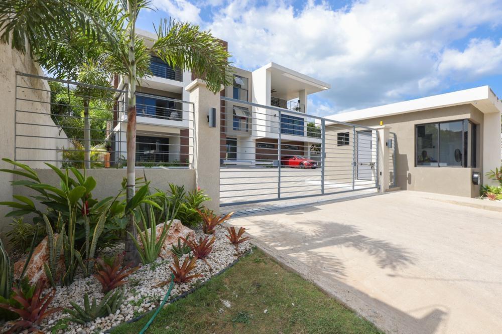 Third image of 104-4 Sunset Drive in Constant Spring P.O., St. Andrew, Jamaica - property is For Rent