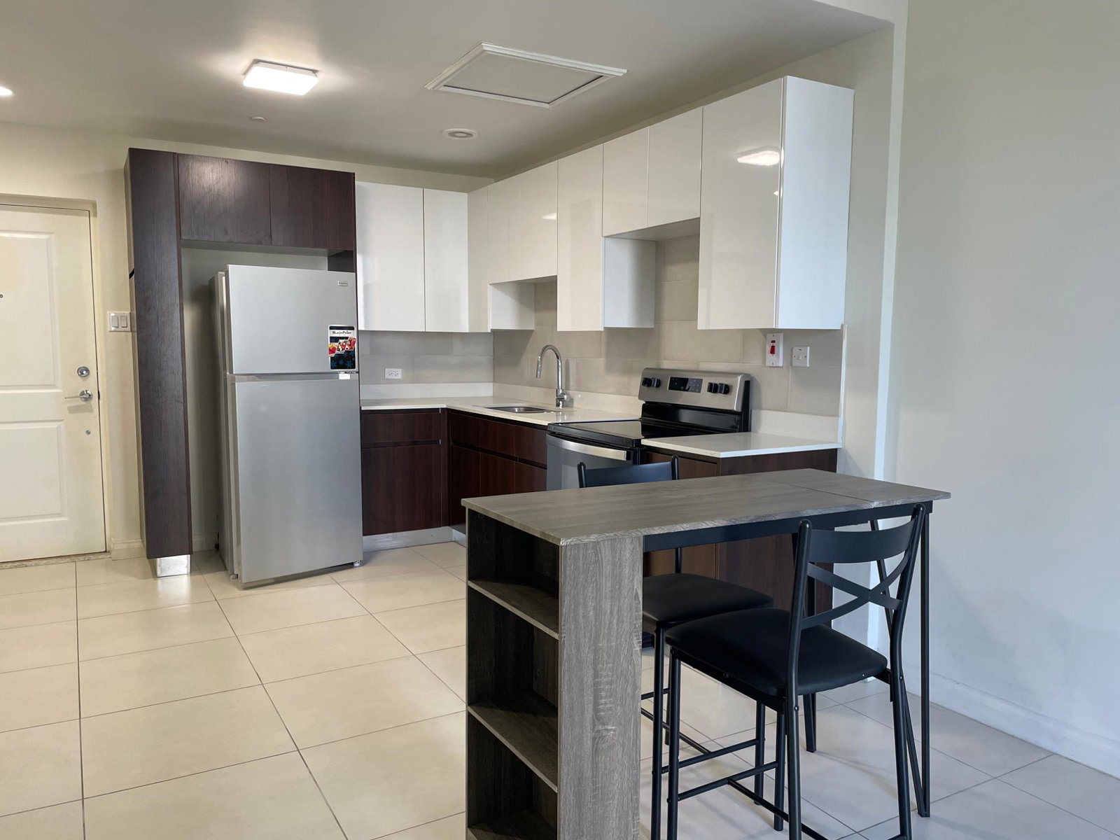 Modern-1-Bedroom-Apartment-for-Rent-at-The-Cambridge-New-Kingston-Jamaica Eleventh image of B213-4 Musgrave Avenue in Kingston 5, St. Andrew, Jamaica - property is For Rent