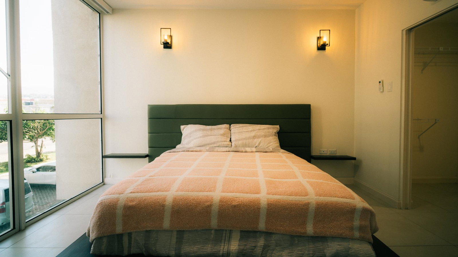 Modern-1-Bedroom-Apartment-for-Rent-at-The-Cambridge-St.-Andrew-Jamaica Second image of 109-21 The Cambridge in Kingston 5, St. Andrew, Jamaica - property is For Rent