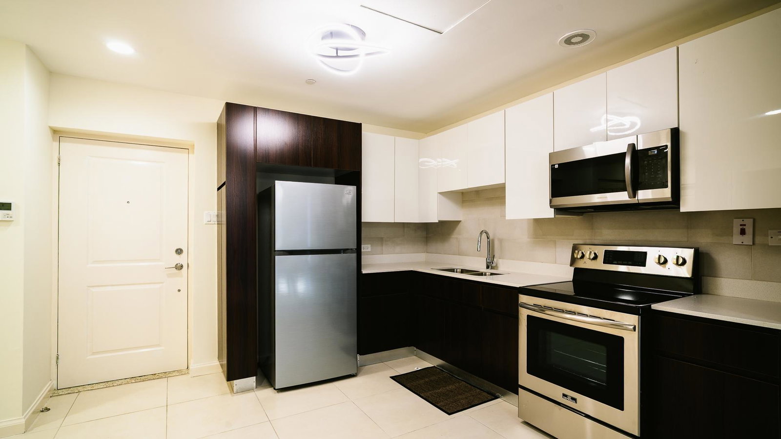 Modern-1-Bedroom-Apartment-for-Rent-at-The-Cambridge-St.-Andrew-Jamaica Eighth image of 109-21 The Cambridge in Kingston 5, St. Andrew, Jamaica - property is For Rent