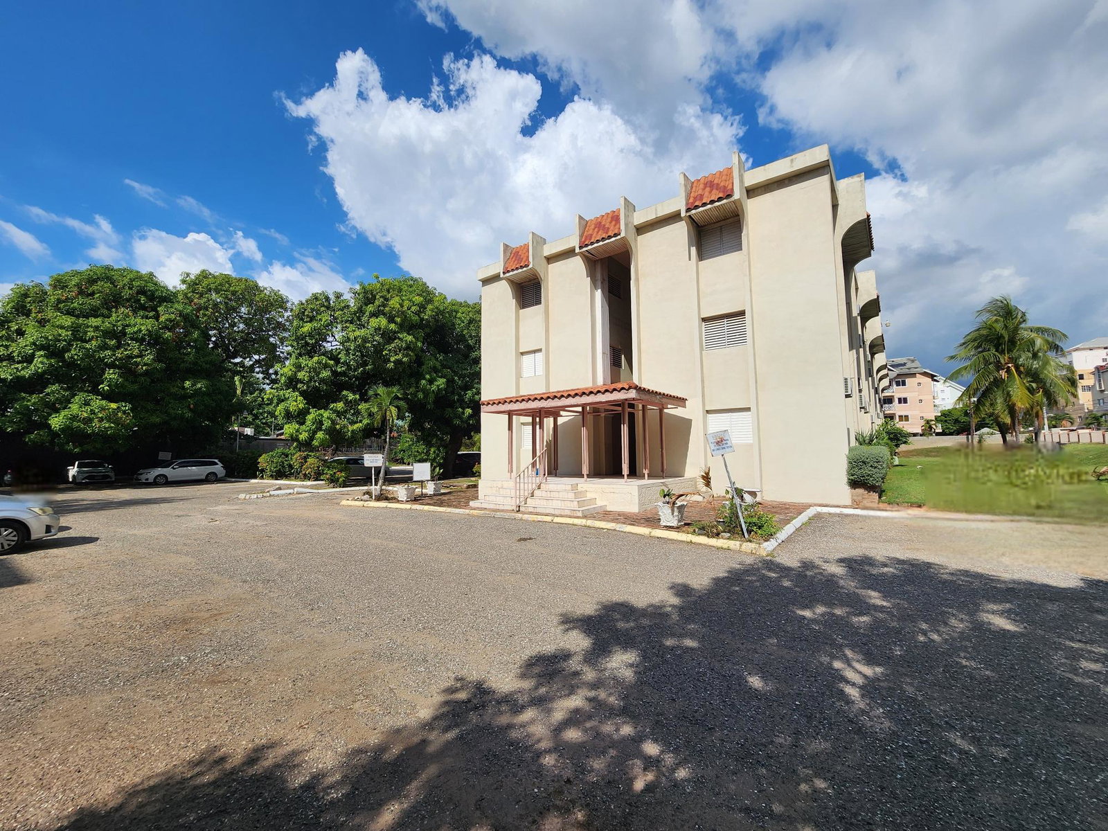 Second image of 40-15-15a Kensington Crescent in Kingston 5, St. Andrew, Jamaica - property is For Rent
