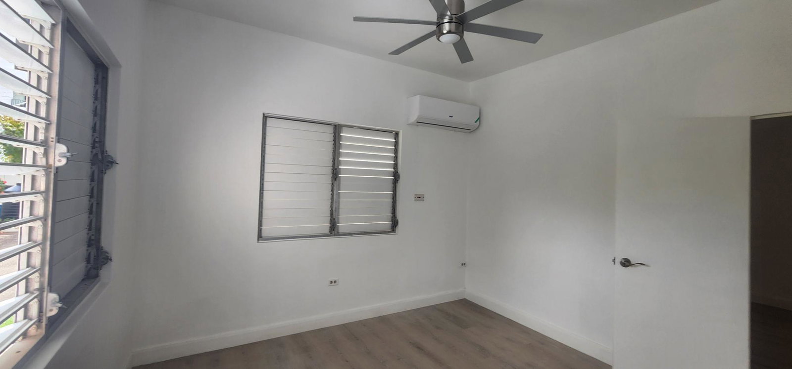 Modern-1-Bedroom-Apartment-for-Rent-in-New-Kingston-St.-Andrew Sixth image of 7-8-10 Upper Braemar Ave in Kingston 5, St. Andrew, Jamaica - property is For Rent