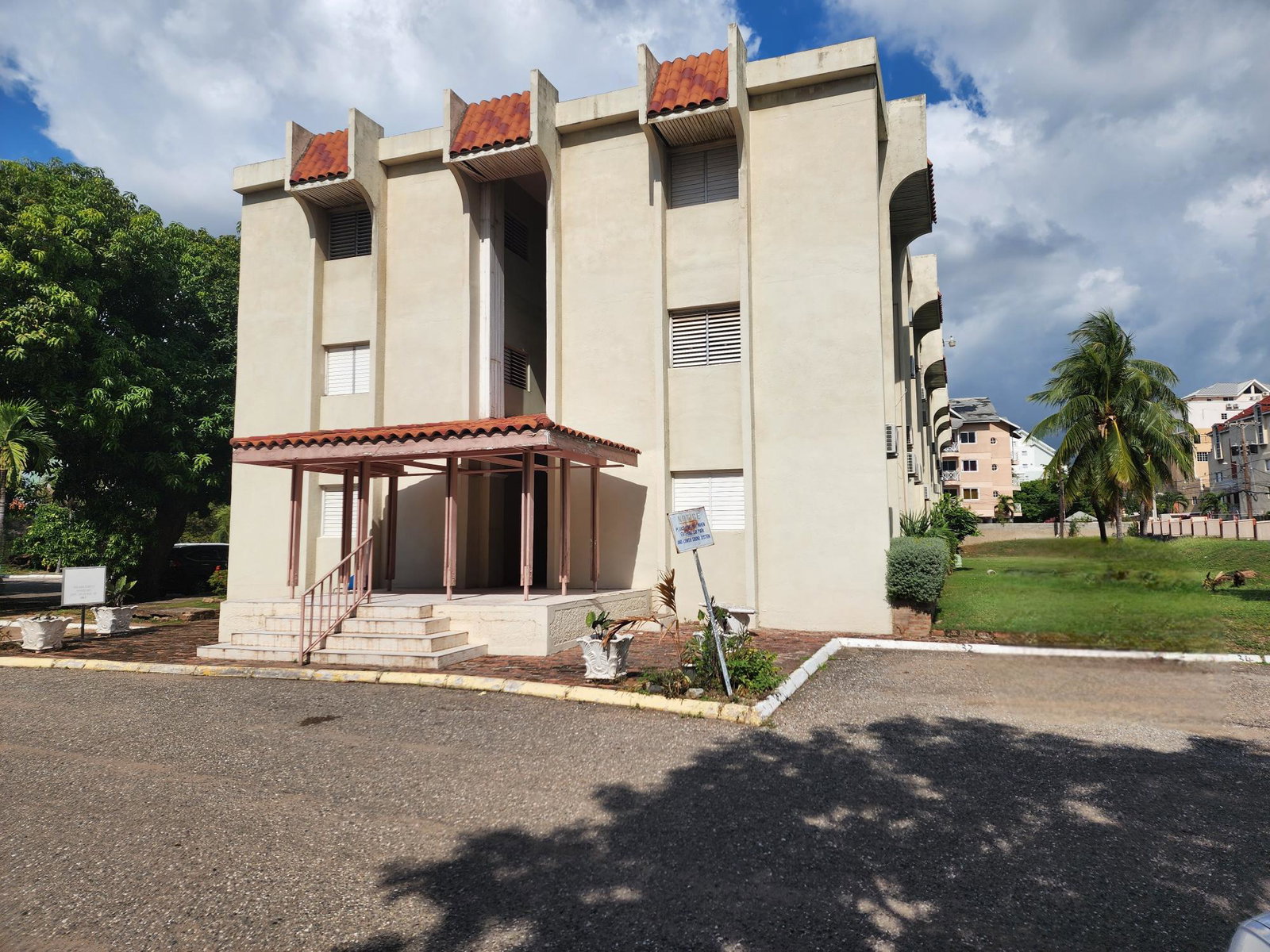 Third image of 40-15-15a Kensington Crescent in Kingston 5, St. Andrew, Jamaica - property is For Rent