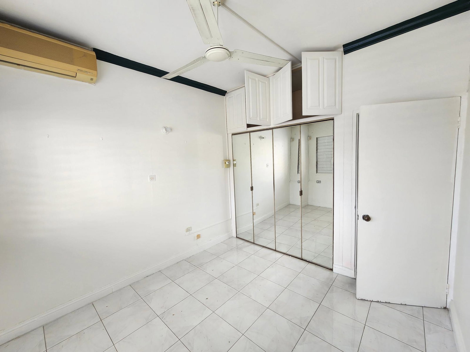 Fifth image of 40-15-15a Kensington Crescent in Kingston 5, St. Andrew, Jamaica - property is For Rent