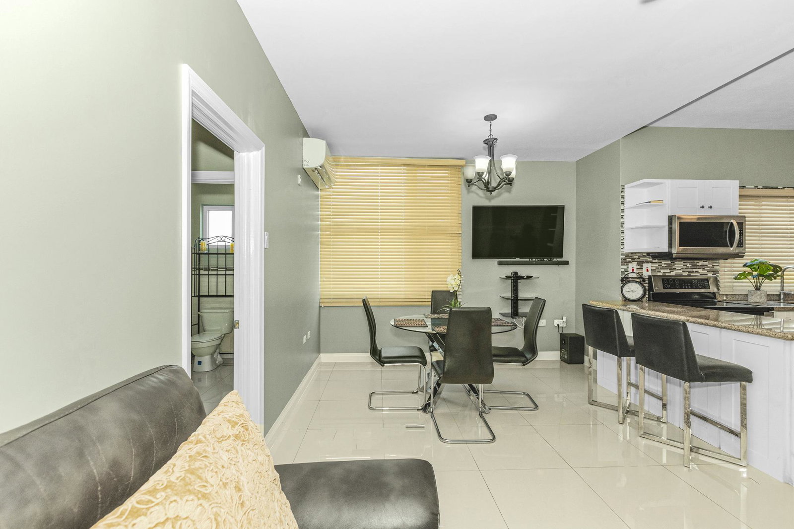 Seventh image of A403-10 Surbiton Road, Harloes in Kingston 10, St. Andrew, Jamaica - property is For Rent