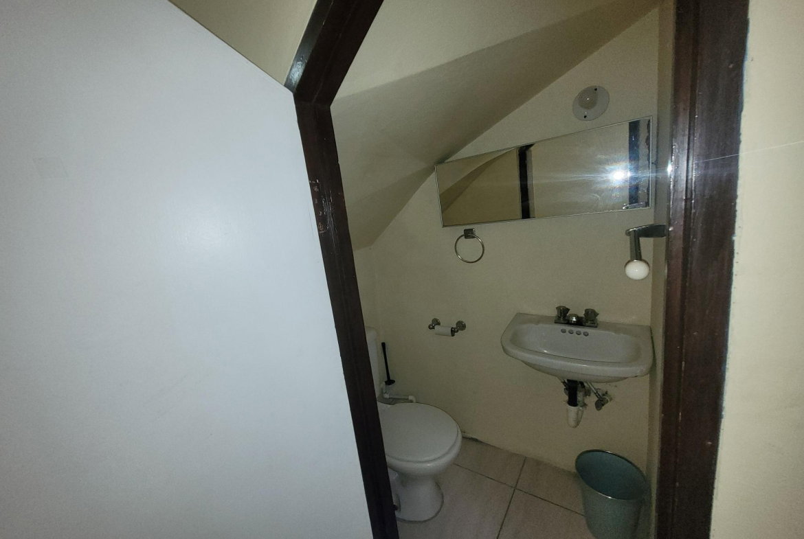 Fifteenth image of 10b-14 Clieveden in Kingston 6, St. Andrew, Jamaica - property is For Rent