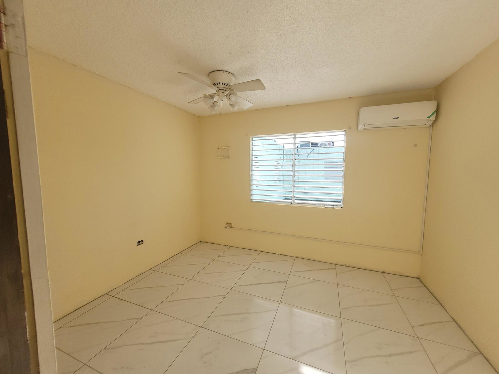 Twentieth image of 10b-14 Clieveden in Kingston 6, St. Andrew, Jamaica - property is For Rent