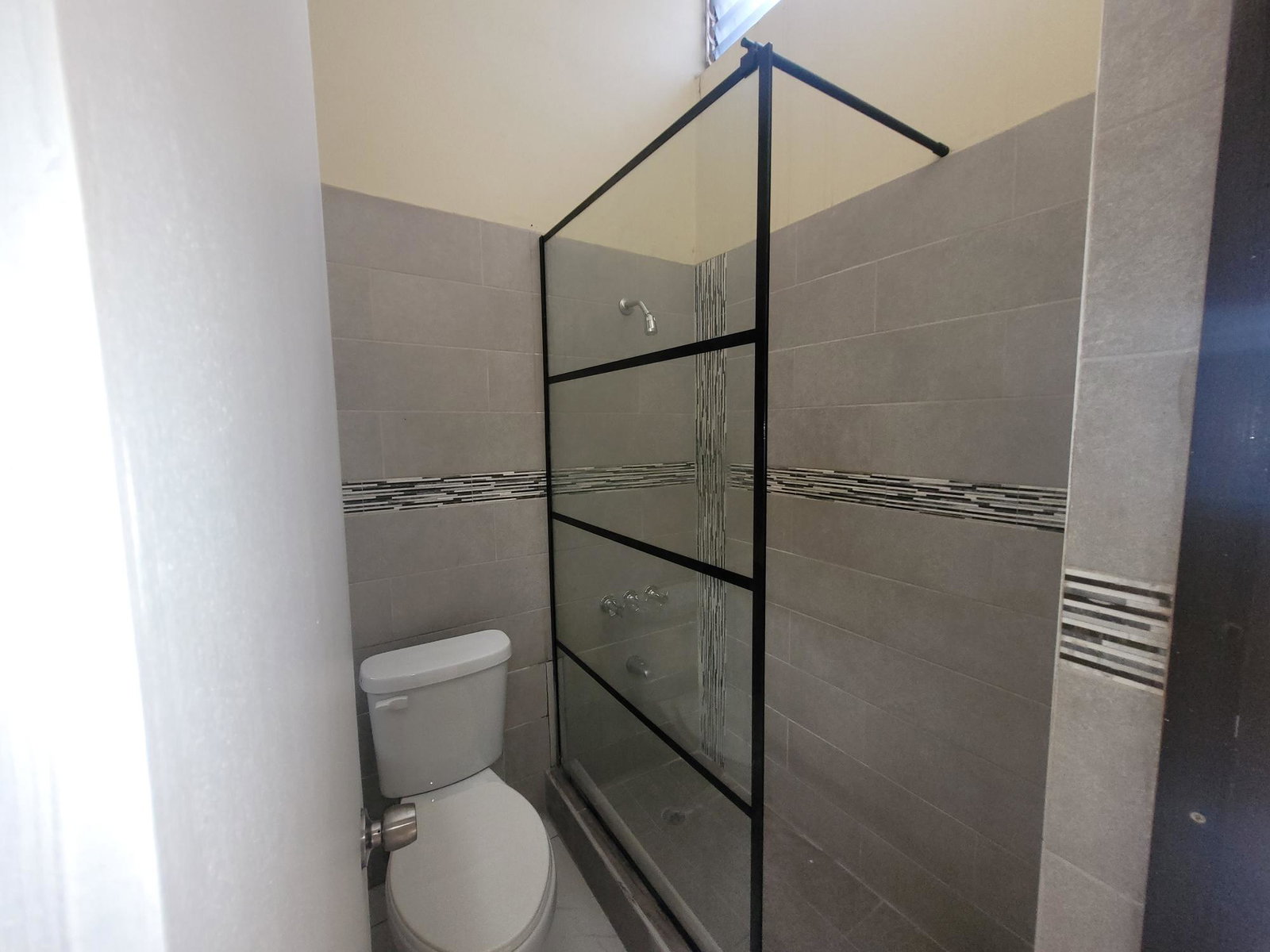Twenty-Second image of 10b-14 Clieveden in Kingston 6, St. Andrew, Jamaica - property is For Rent