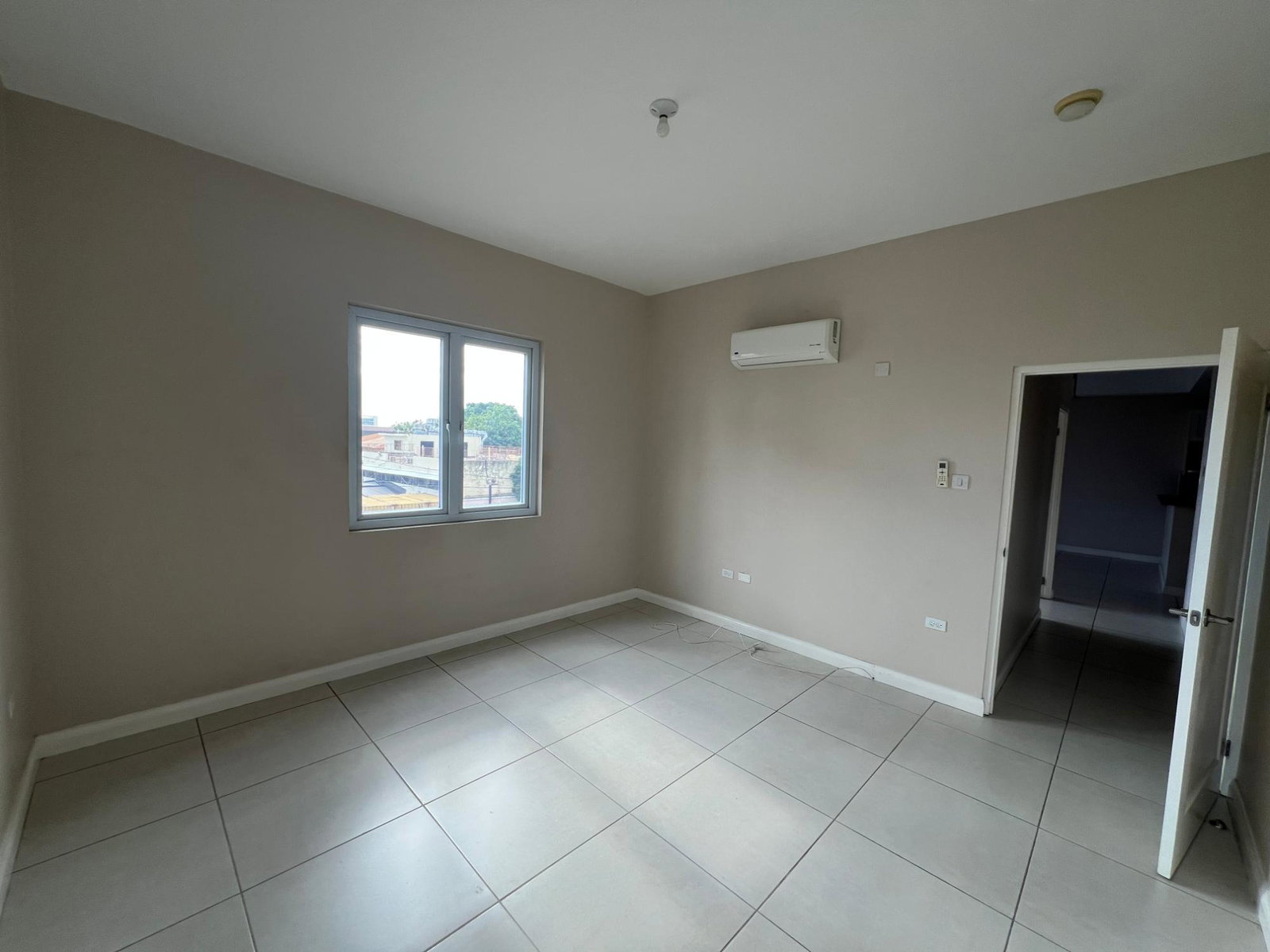 Thirteenth image of 212- 2 6 Comlin Bank Road in Kingston 5, St. Andrew, Jamaica - property is For Rent