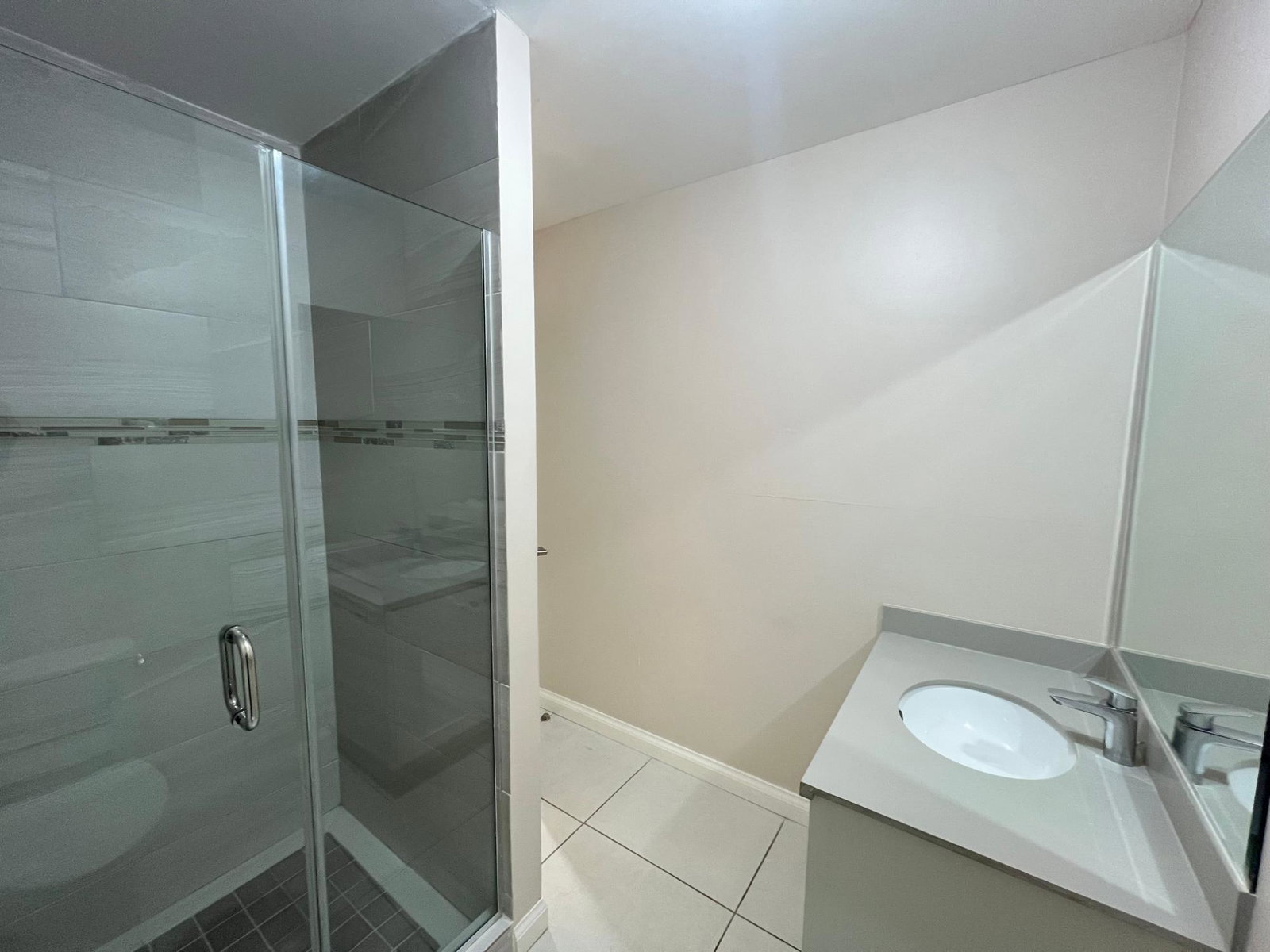 Fourteenth image of 212- 2 6 Comlin Bank Road in Kingston 5, St. Andrew, Jamaica - property is For Rent