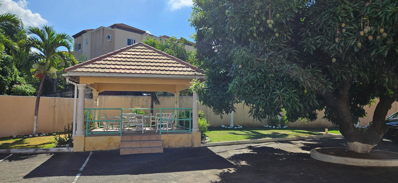 Modern-2-Bedroom-Apartment-for-Rent-in-Liguanea-St.-Andrew-Jamaica Thirteenth image of 14-9 Ottawa Avenue in Kingston 6, St. Andrew, Jamaica - property is For Rent