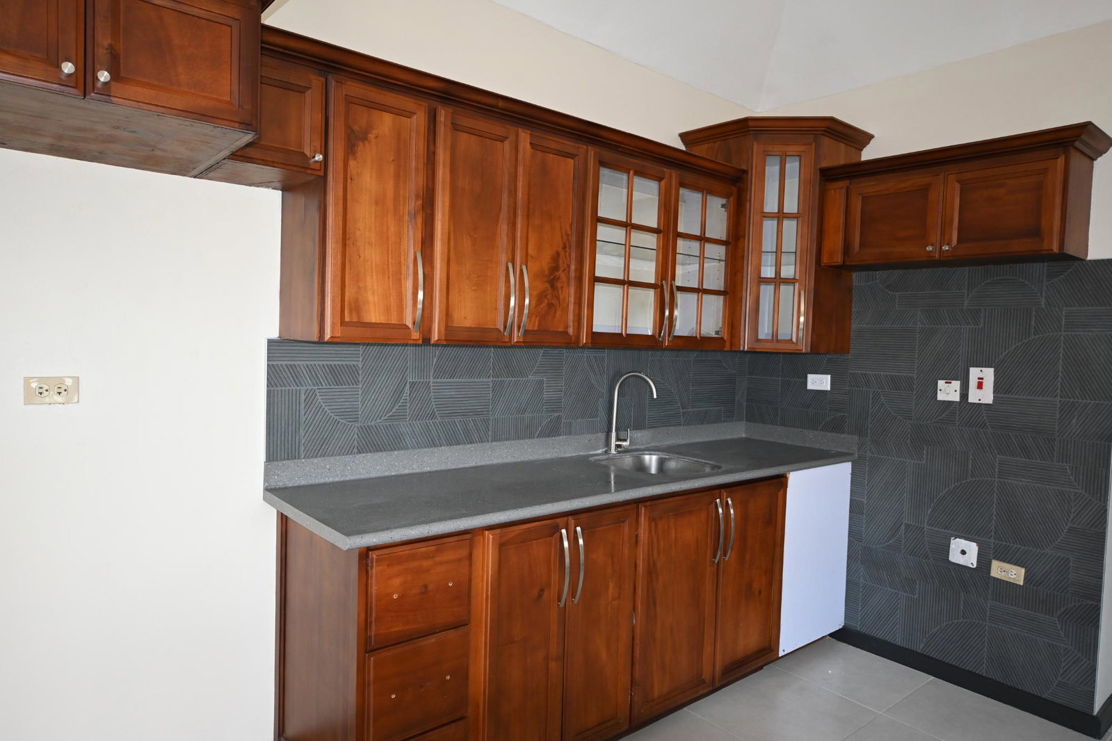 Fourth image of 4-12a Brentwood Terrace in Red Hills, St. Andrew, Jamaica - property is For Rent