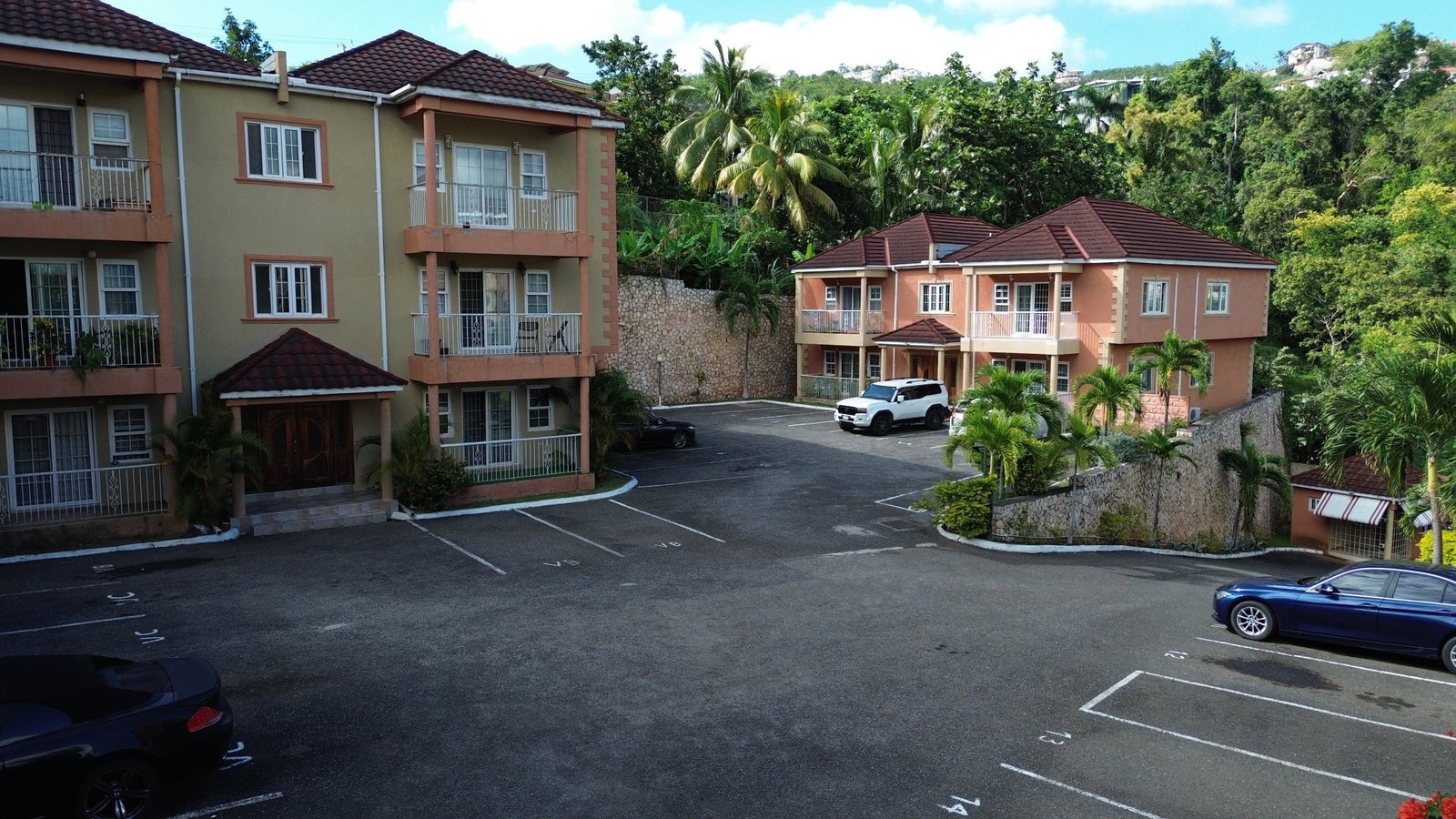 First image of 4-12a Brentwood Terrace in Red Hills, St. Andrew, Jamaica - property is For Rent