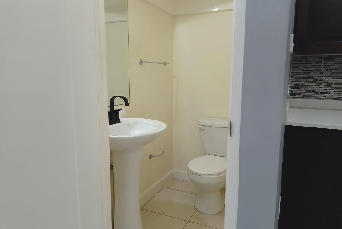 Fourteenth image of le Bermonde in Greater Portmore, St. Catherine, Jamaica - property is For Rent