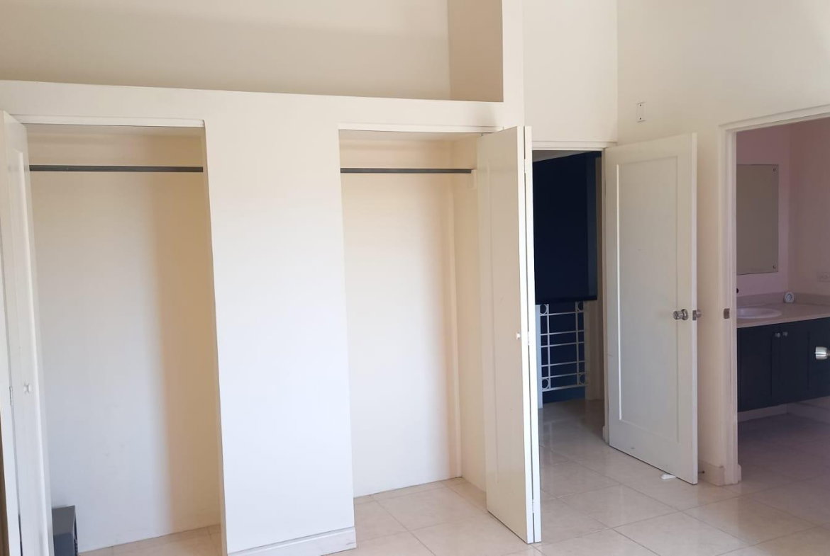 Twenty-Second image of le Bermonde in Greater Portmore, St. Catherine, Jamaica - property is For Rent