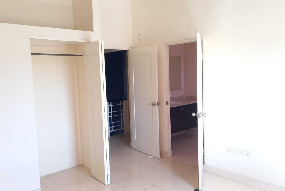 Twenty-Third image of le Bermonde in Greater Portmore, St. Catherine, Jamaica - property is For Rent