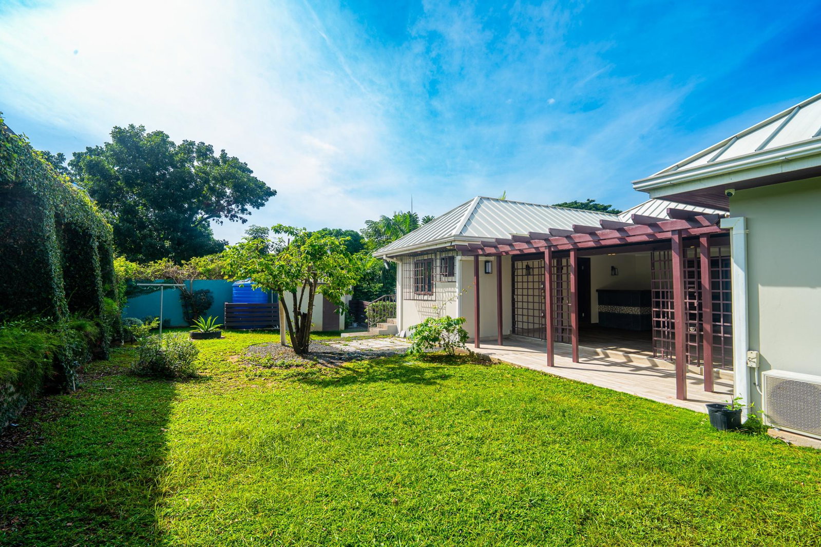 Ninth image of 3 Biscayne Close in Kingston 8, St. Andrew, Jamaica - property is For Rent